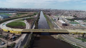 carriles exclusivos para profesionales de la salud y transporte de bienes esenciales