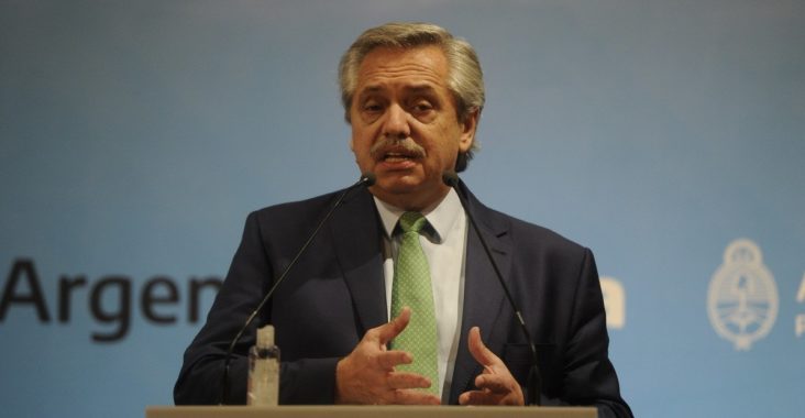 https://images.clarin.com/2020/03/20/alberto-fernandez-durante-su-discurso___wISwv4Uqm_1256x620__1.jpg