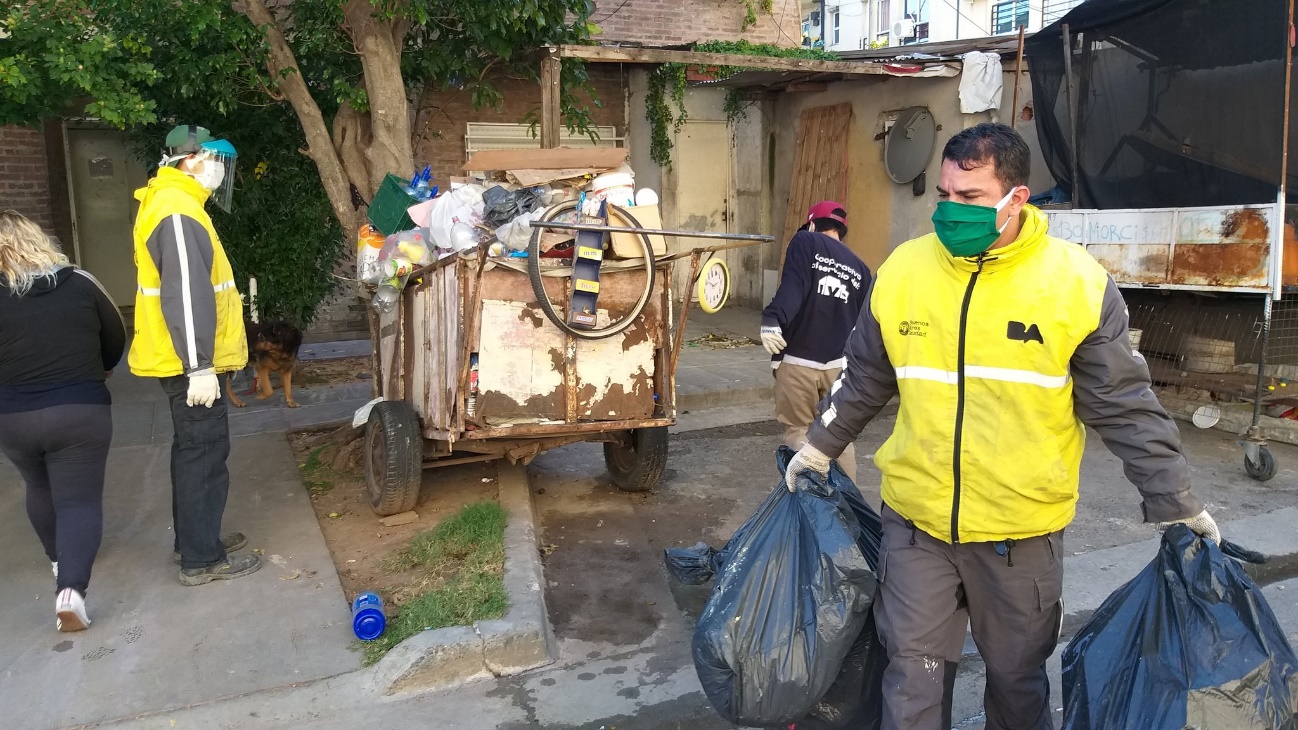 C:\Users\Liliana\Desktop\Página Liliana\Notas\subidas abril\Dengue y operativos abril\17 de abril Barrio Cildañez 2.jpg