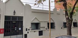 https://images.clarin.com/2020/04/22/la-fachada-del-hogar-san___LV1q7P4av_1256x620__1.jpg