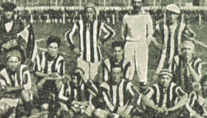 Con fuegos artificiales el Club Atlético Nueva Chicago festeja sus 109 años