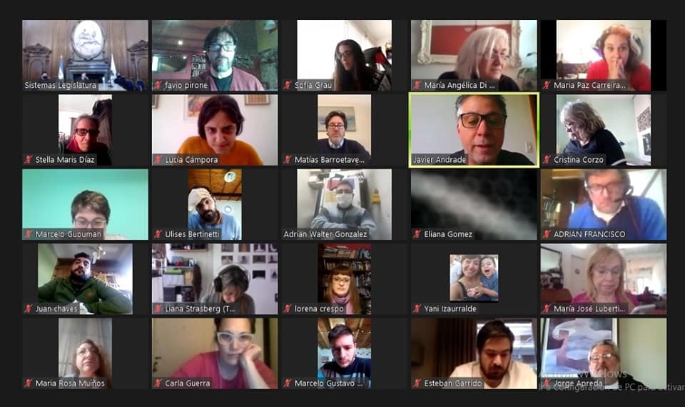 La imagen puede contener: 12 personas