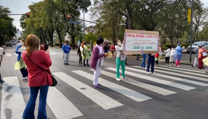 Protesta de trabajadores de la salud en Parque Avellaneda