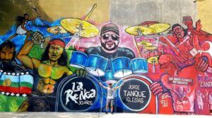 C:\Users\Liliana\Desktop\Revista\Revista 2019\Revista Abril 2019\La Renga\Mural en Timoteo Gordillo y Eugenio Garzón.jpg