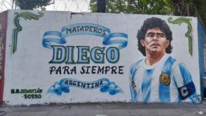 C:\Users\Liliana\Desktop\Página Liliana\Notas\Sin subir\Mural Maradona 2.jpg