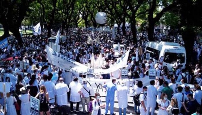 Médicos de la Ciudad, paro por un salario digno