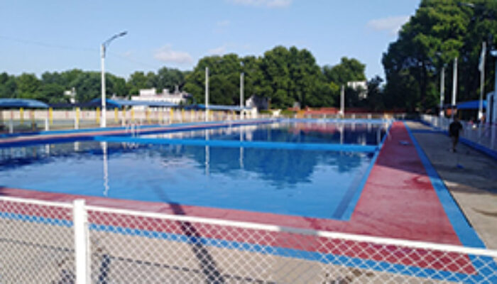 Abrieron las piletas en los polideportivos de la Ciudad