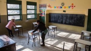 Educadores coinciden en que hay que evaluar cada escuela para el regreso a actividades presenciales - Télam - Agencia Nacional de Noticias