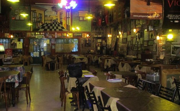 C:\Users\Liliana\Desktop\Página Liliana\Notas\Sin subir\Bar del glorias 2.jpg