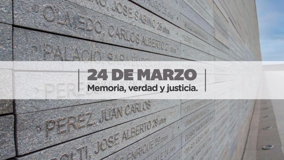 Puede ser una imagen de monumento y texto