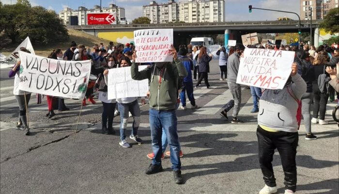 Nuevas protestas contra la educación presencial en la Ciudad