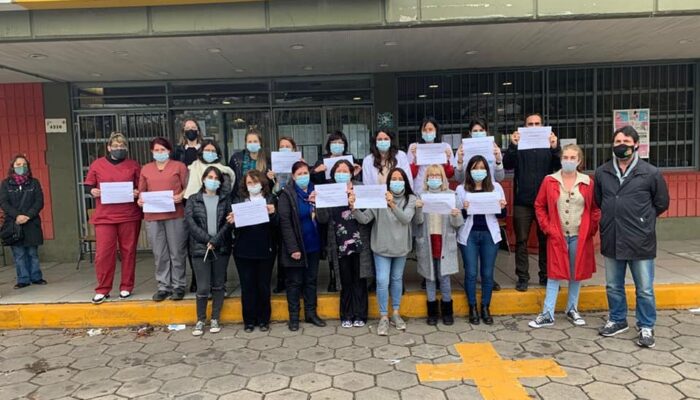 “POR MÁS Y MEJORES CUIDADOS”, protesta del personal del CESAC 13