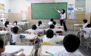 Coronavirus en Argentina: Ministerio de Educación evalúa regreso de clases presenciales por región - Diario 26