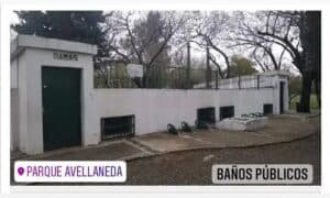 C:\Users\Liliana\Desktop\Página Liliana\Notas\Subidas noviembre\parque avellaneda baños 2.jpg