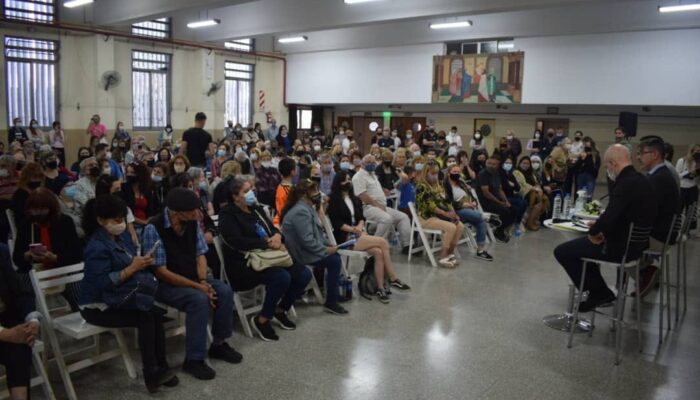 Reunión del Jefe de Gobierno porteño con vecinos de Liniers