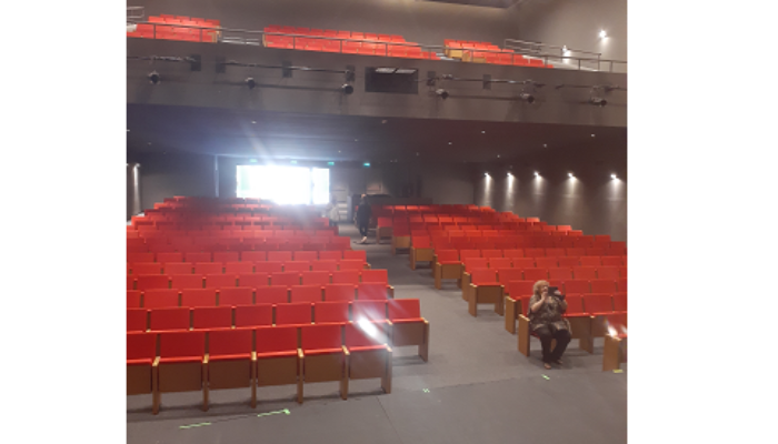 El Director del Complejo Teatral Buenos Aires en Mataderos