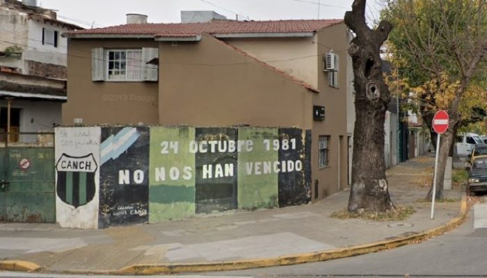 ¡Al trote!, por cantar la marcha peronista