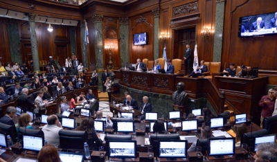 La Legislatura en Noviembre: Ley de enfermería, Audiencias públicas y visita de Grindetti