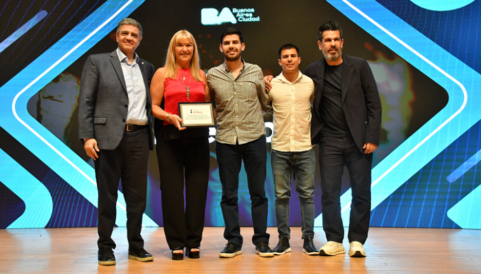 Reconocimiento al Club José Hernández por sus 100 años