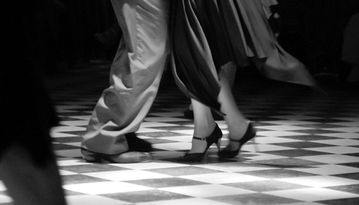 Nuevos encuentros para bailar tango en Mataderos