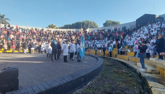 Promesa a la Bandera de alumnos de escuelas de Liniers y Mataderos