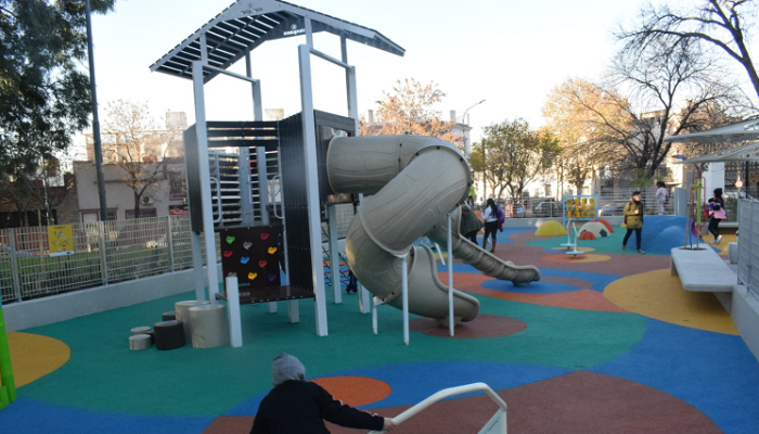 Se abrió un nuevo patio de juegos en Parque Avellaneda
