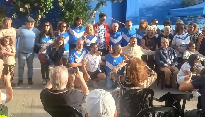 Baldosas en Memoria de hinchas de Vélez desaparecidos