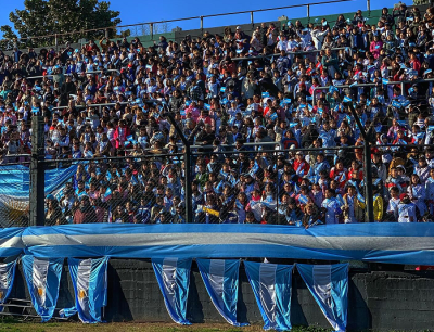 Promesa de lealtad a la Bandera Nacional en el estadio de Nueva Chicago