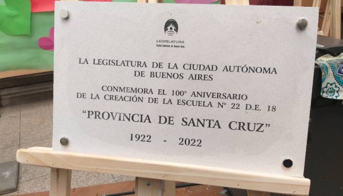 Escuelas Centenarias de la Comuna 9