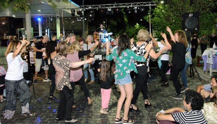 75 años del Club Larrazábal. En la calle y a todo ritmo