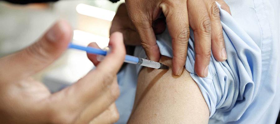 La Defensoría solicitó que se le dé prioridad a pacientes de riesgo en el plan de vacunación contra el COVID-19 - Defensoría del Pueblo CABA