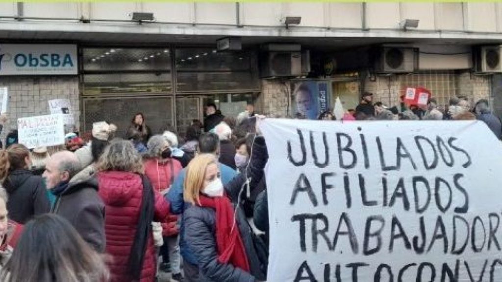 Trabajadores de Obsba realizan paro ante el vaciamiento de Larreta
