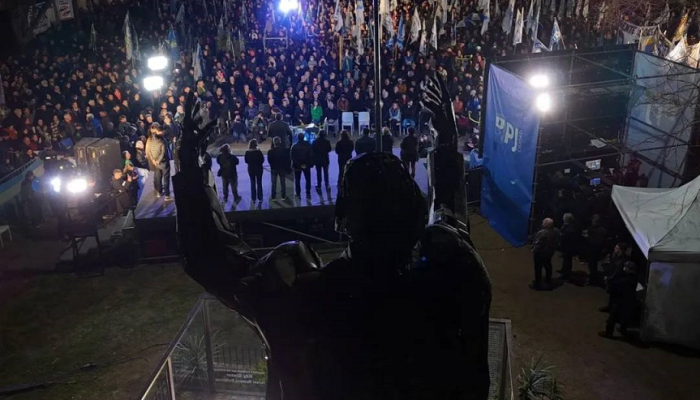 Reinauguración del Monumento a Perón en la Plaza Saavedra Lamas