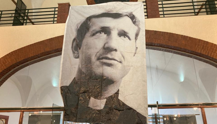 Padre Mugica un legado de amor y escucha a quienes más lo necesitan
