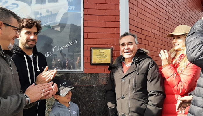 Mural homenaje a Cocho López, en su barrio, Mataderos
