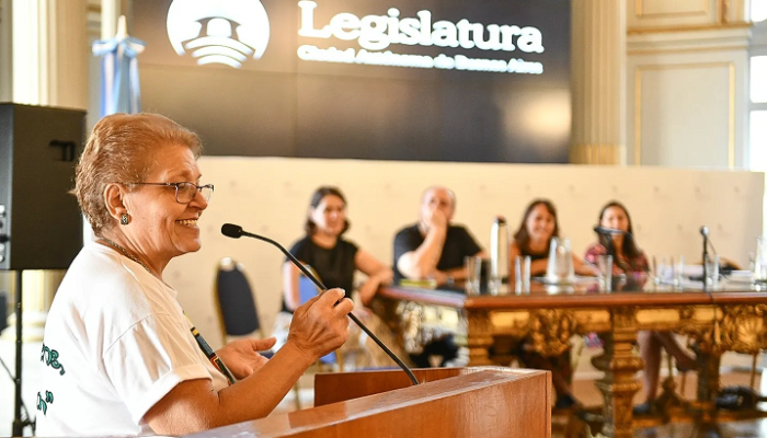 Por la memoria y la identidad barrial, Mataderos recuperará su emblema