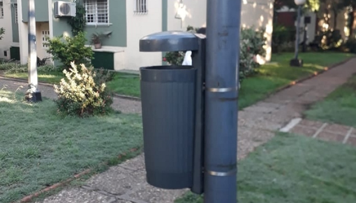 Equipamiento de higiene urbana en el barrio Kennedy de Liniers