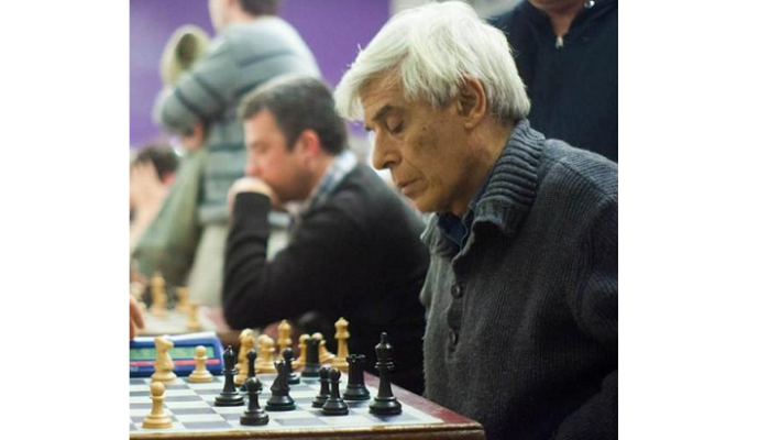 Falleció Juan Carlos Hase, maestro de ajedrez, vecino de Mataderos