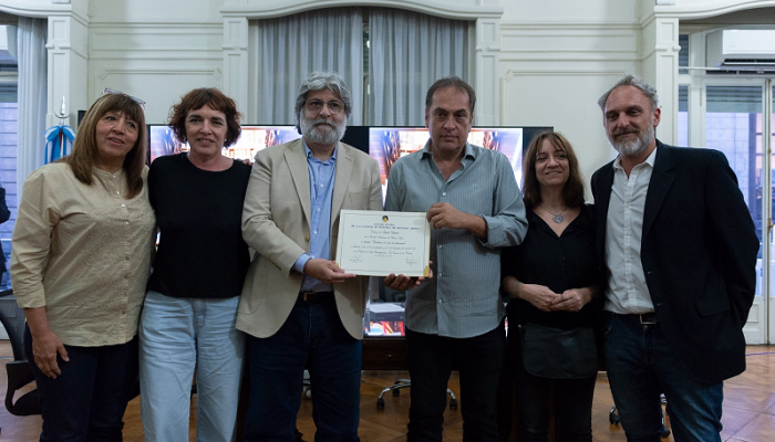La muestra Entrelazos 40 años de democracias fue declarada de Interés Cultural de la Ciudad