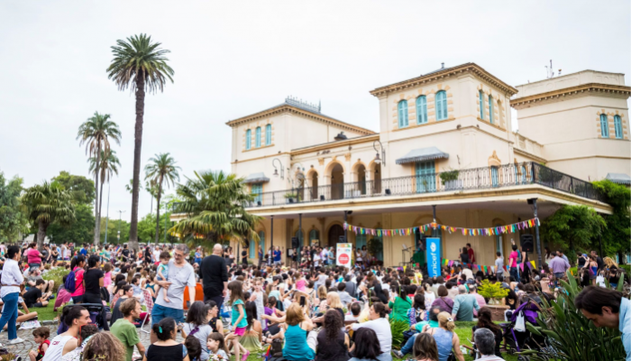 Chacra de los Remedios Muestra de arte contemporáneo