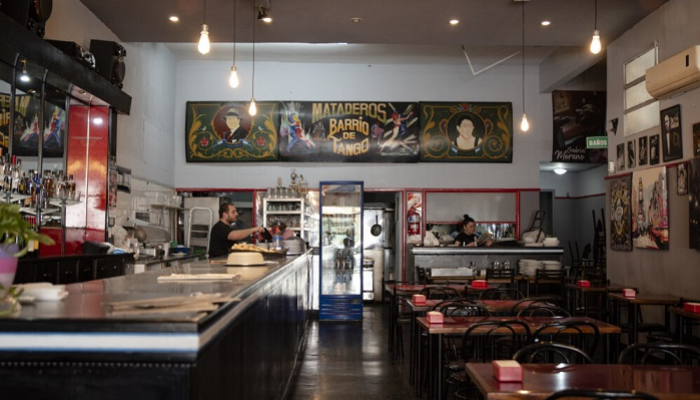 La Noche de los Bares Notables en Mataderos