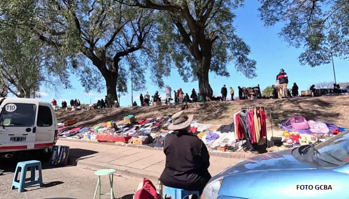 Operativo de desalojo de manteros en Parque Alberdi