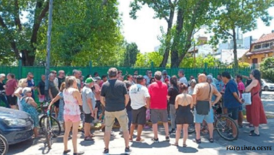 Asamblea vecinal en defensa del uso público del polideportivo Santojanni