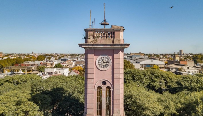 Puesta en Valor del Casco histórico de Mataderos: el Reloj de la Torre