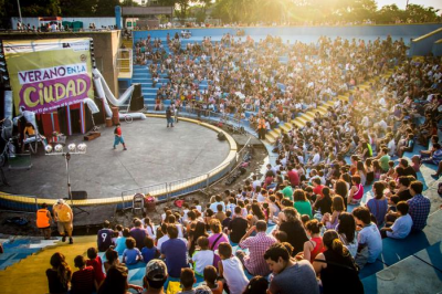 Anfiteatro del Parque Alberdi, falta de información y polémica
