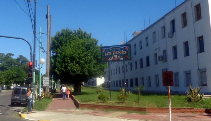 Se colocan placas conmemorativas de su historia en Los Perales
